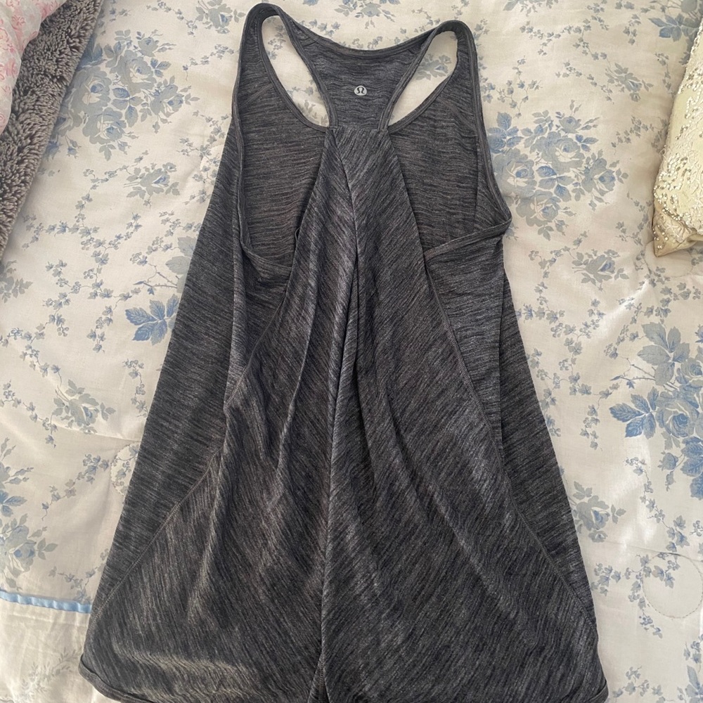 Lulu Lemon tank